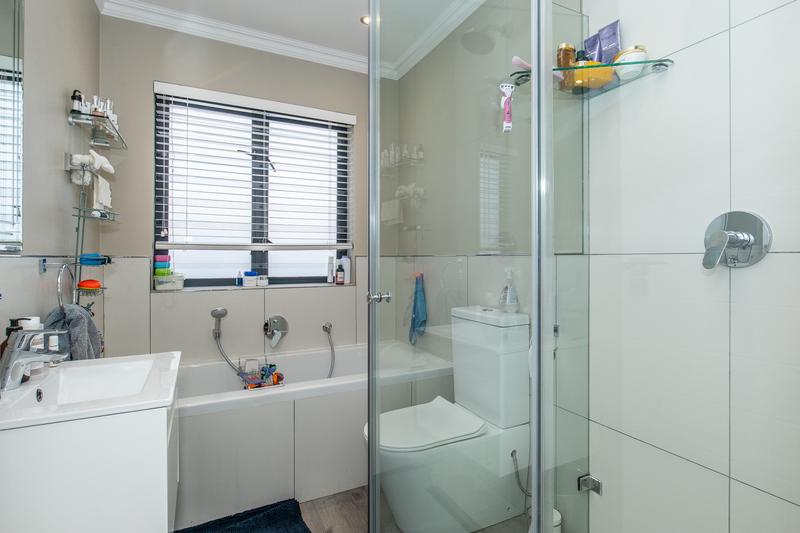 To Let 3 Bedroom Property for Rent in Constantia Western Cape